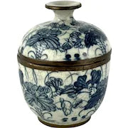 Early 20thC Chinese Blue and White Lidded Teacup