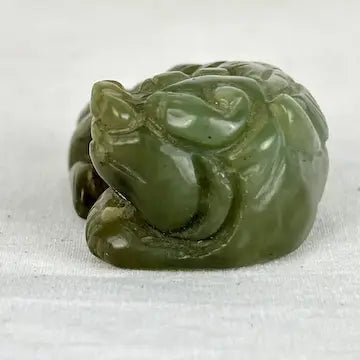 Vintage Chinese Jade Reclining Foo Dog Toggle/Pendant