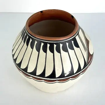 Vintage Navajo Feather Pottery signed M Saxon